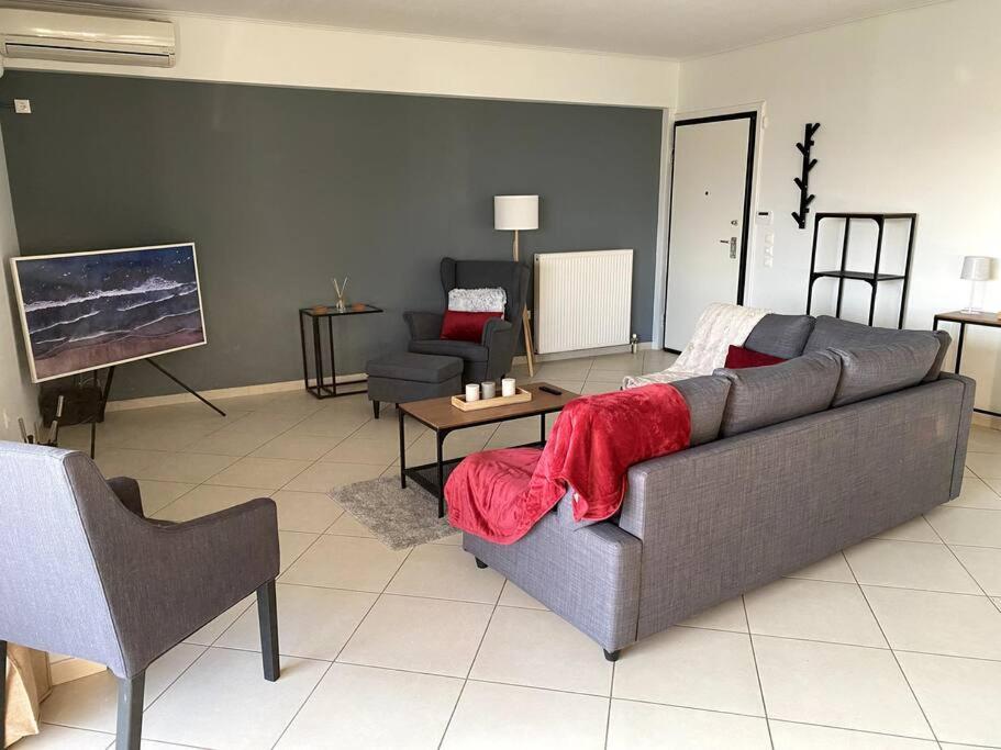Spacious And Sunkissed 3Br & 2 Bathrooms Apartment Athens Exterior photo